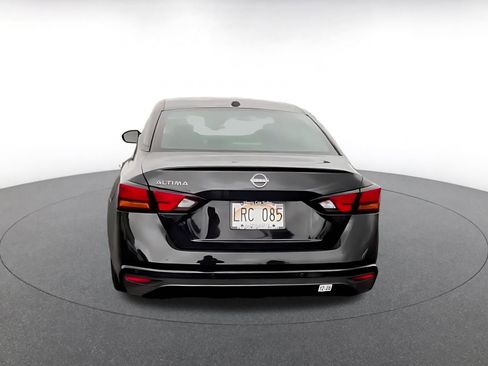 Used 2025 Nissan Altima 2.5 SV image 12