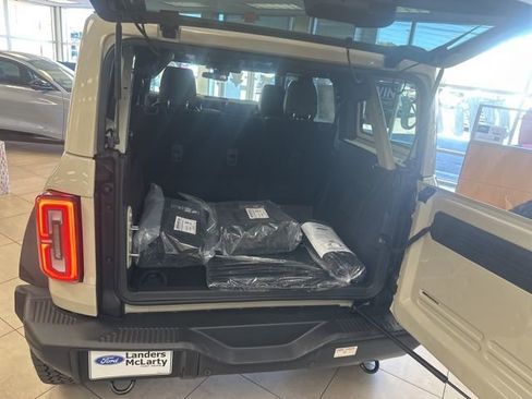 New 2025 Ford Bronco Badlands w/ Sasquatch Package image 24