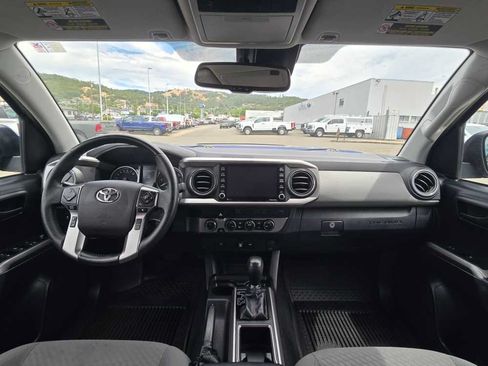 Used 2022 Toyota Tacoma SR5 AWD/4WD image 15