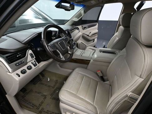 Used 2015 GMC Yukon Denali w/ Premium Package image 28