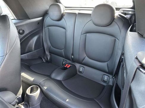 Used 2017 MINI Cooper S image 10