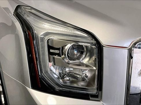 Used 2018 GMC Yukon SLT w/ Open Road Package image 27
