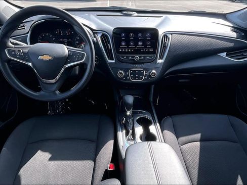 Used 2025 Chevrolet Malibu LT image 16