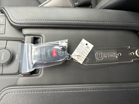 New 2026 Toyota Grand Highlander Limited image 57