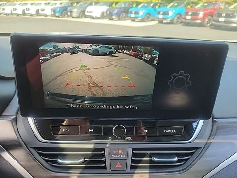 Used 2025 Nissan Altima 2.5 SV w/ SV Special Edition Package image 17