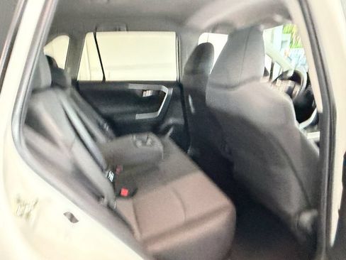 Used 2023 Toyota RAV4 XLE AWD/4WD image 12