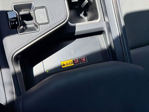 Used 2025 Lexus GX 550 w/ Accessory Package (2T) image 29