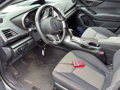 Used 2019 Subaru Crosstrek 2.0i Premium w/ Moonroof Package AWD/4WD image 5