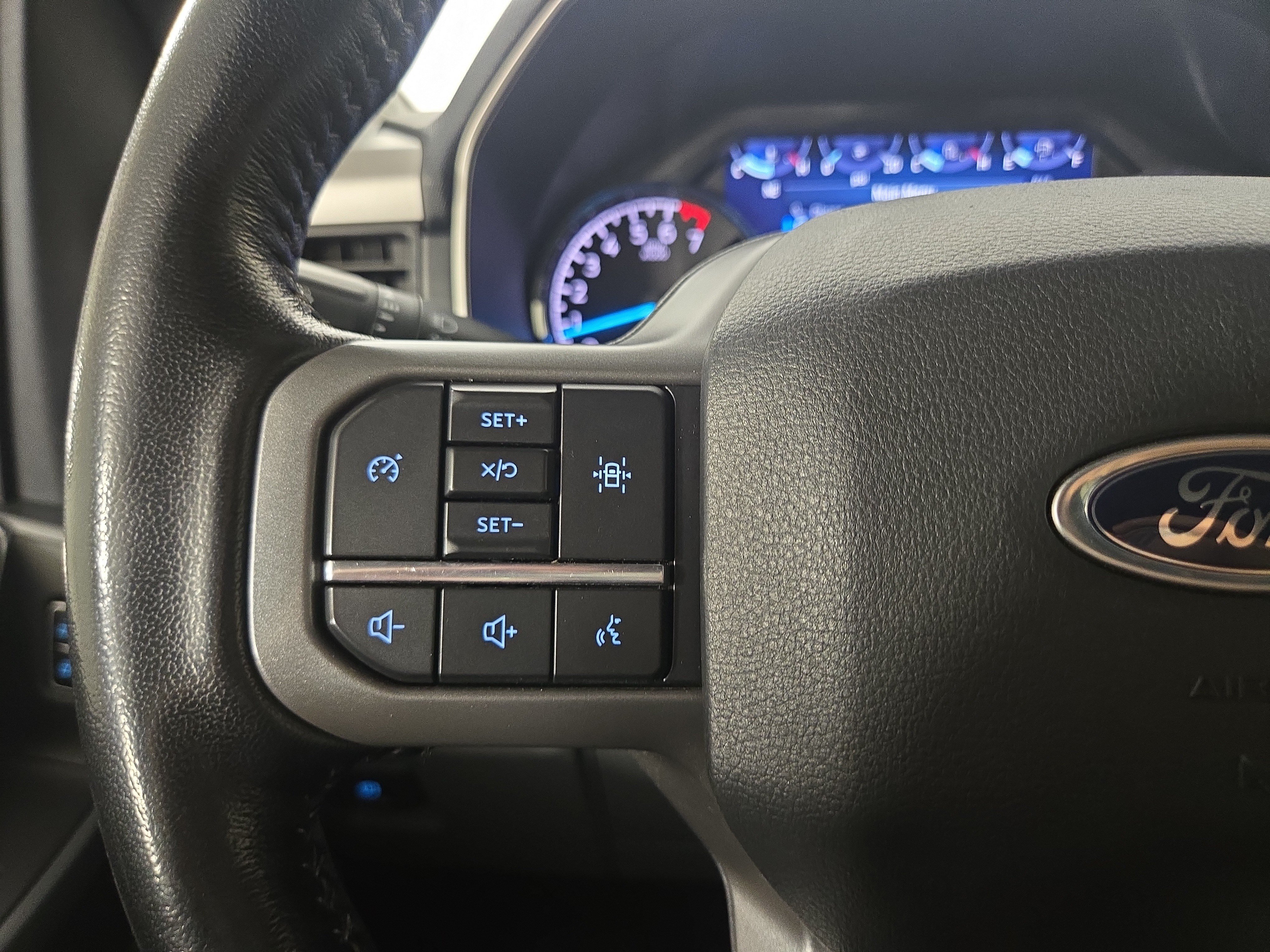 Used 2022 Ford F150 XLT w/ Equipment Group 302A High AWD/4WD image 15