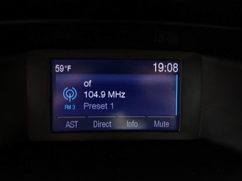 Used 2014 Ford Focus SE w/ SE Winter Package FWD image 19