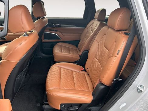 Used 2025 Kia Telluride SX Prestige X-Line image 11