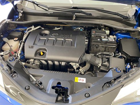 Used 2020 Toyota C-HR XLE image 31