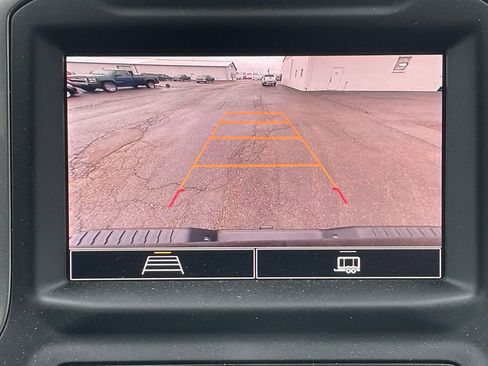 Used 2024 Chevrolet Silverado 2500 Custom w/ Custom Value Package image 4