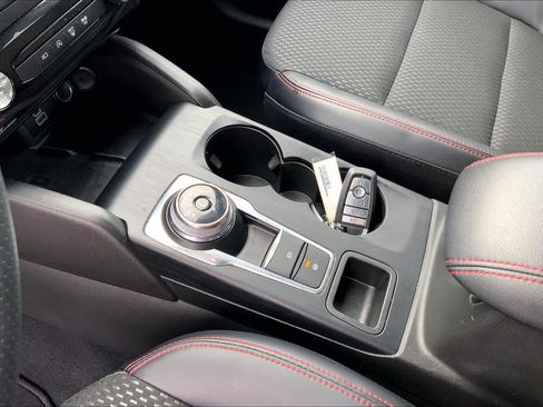 Certified 2025 Ford Escape ST-Line Select w/ Tech Pack #2 image 17