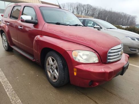 Used 2010 Chevrolet HHR LT image 1