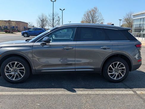 Used 2022 Lincoln Corsair AWD w/ Equipment Group 101A image 2