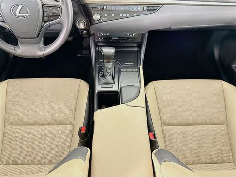 Certified 2021 Lexus ES 350 w/ Premium Package image 16