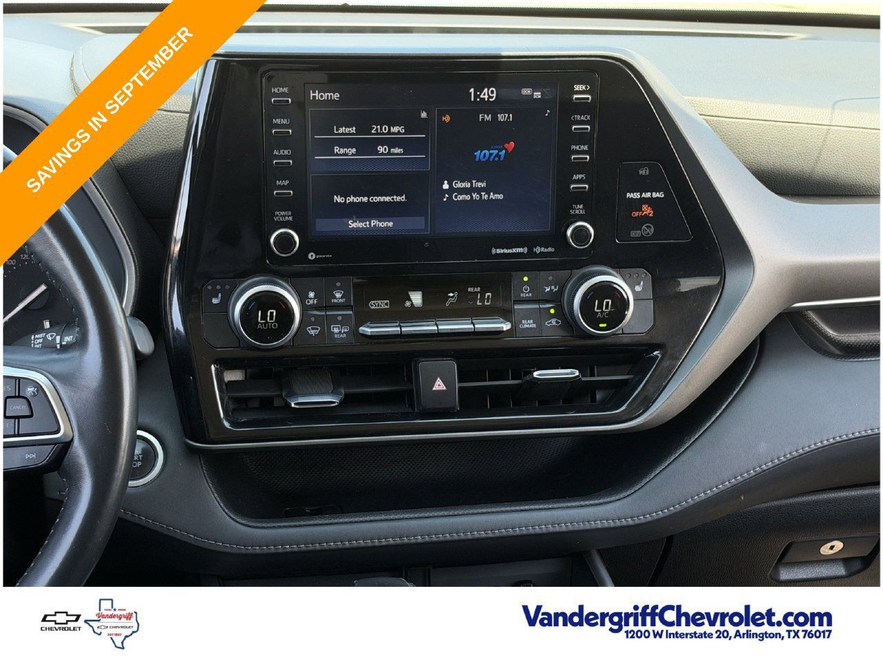 Used 2021 Toyota Highlander XLE FWD image 16