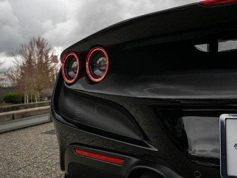 Used 2021 Ferrari F8 Tributo image 17