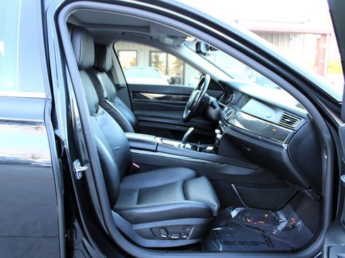 Used 2012 BMW 750Li image 17