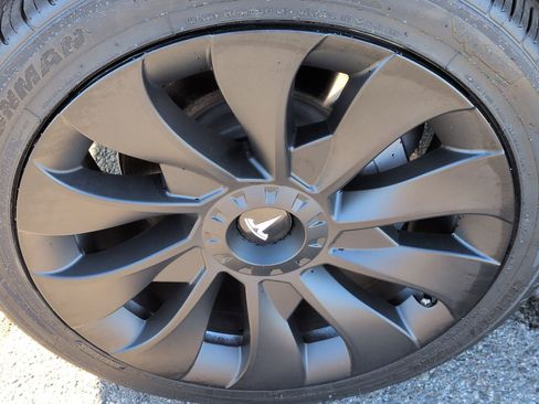 Used 2020 Tesla Model 3 Long Range image 13