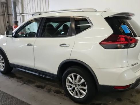 Used 2019 Nissan Rogue SV AWD/4WD image 2