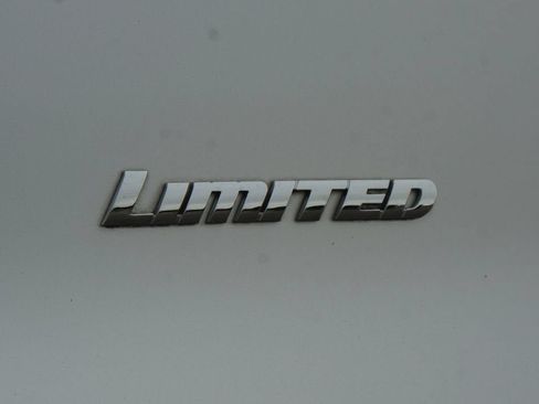 Used 2018 Toyota 4Runner Limited RWD image 19