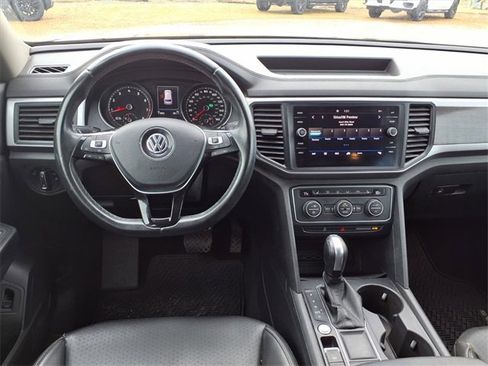 Used 2020 Volkswagen Atlas SE w/ Panoramic Sunroof Package image 4