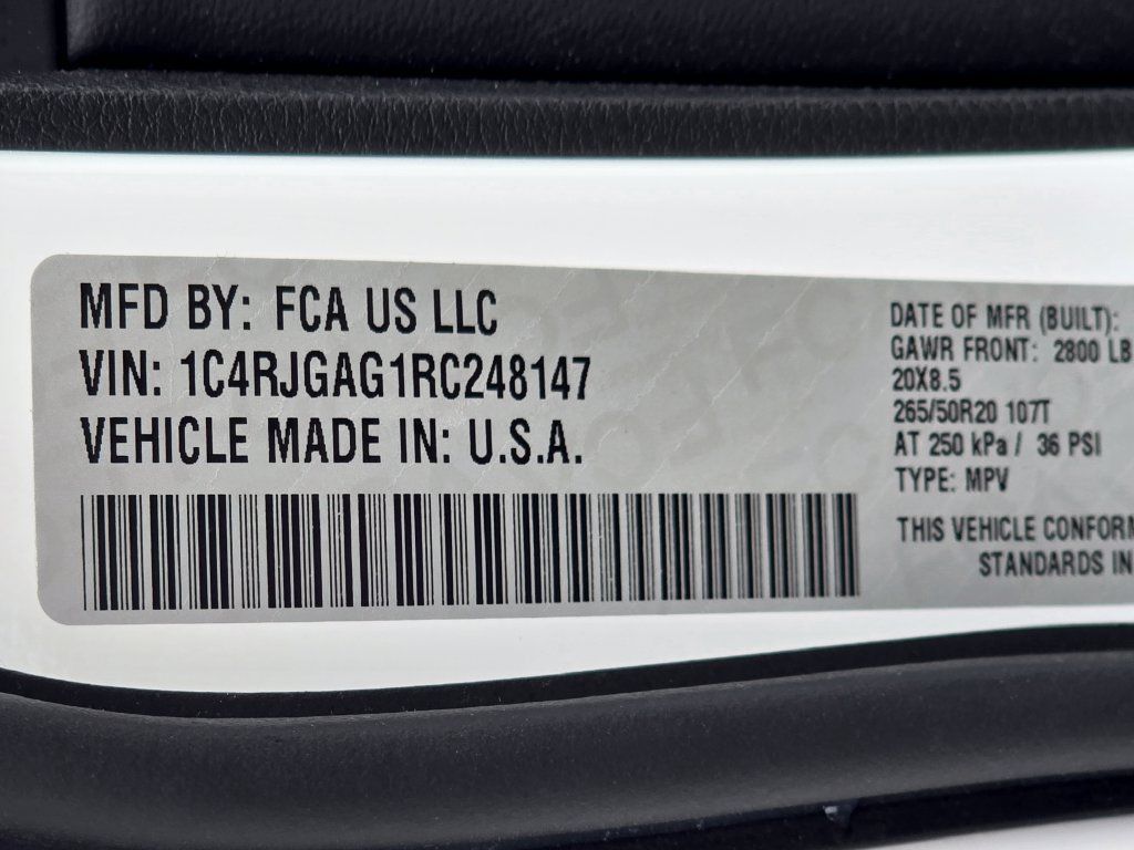 Used 2024 Jeep Grand Cherokee Altitude RWD image 23