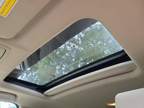 Used 2019 Honda CR-V Touring image 12