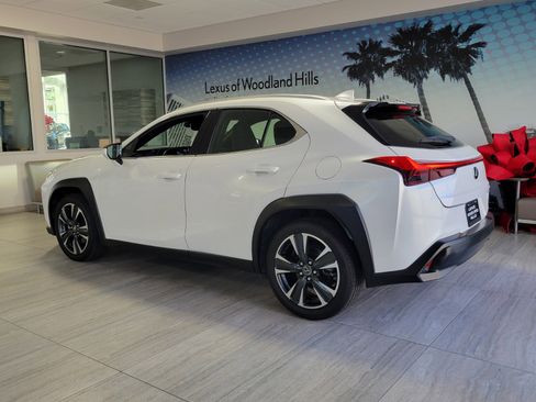 Used 2020 Lexus UX 200 w/ Premium Package FWD image 3