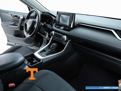 Used 2020 Toyota RAV4 LE image 32