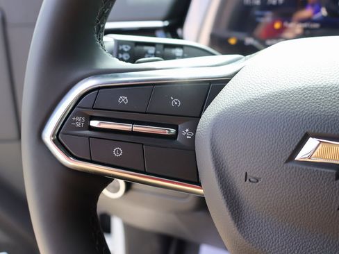 New 2025 Chevrolet Suburban Premier image 18