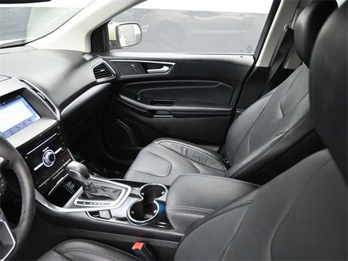 Used 2017 Ford Edge Titanium w/ Equipment Group 301A image 17