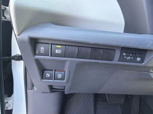 Used 2021 Toyota Sienna LE image 29