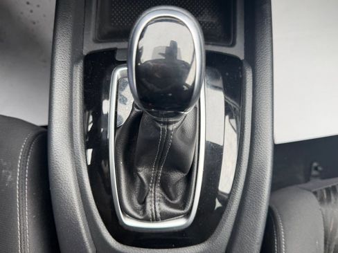 Used 2020 Nissan Rogue SV image 29