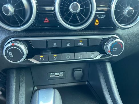 Used 2022 Nissan Sentra SV FWD image 46