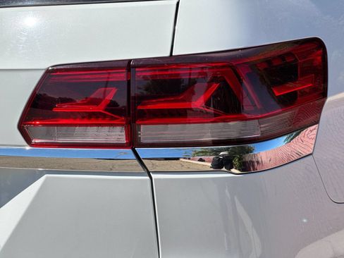 Used 2021 Volkswagen Atlas SE w/ Panoramic Sunroof Package FWD image 40