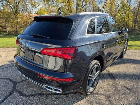 Used 2018 Audi SQ5 Prestige w/ Prestige Package image 4