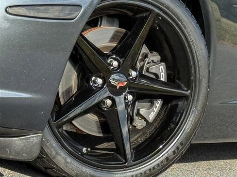 Used 2013 Chevrolet Corvette Convertible image 8