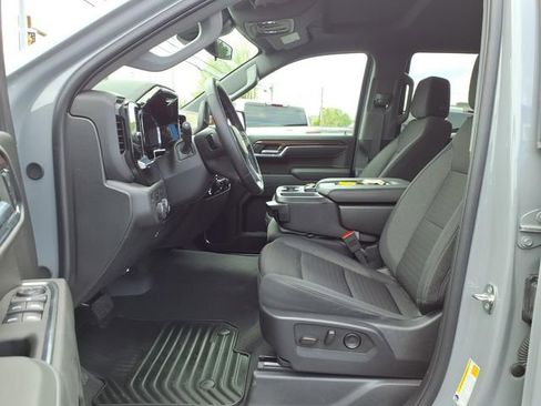 Used 2024 Chevrolet Silverado 1500 LT image 14