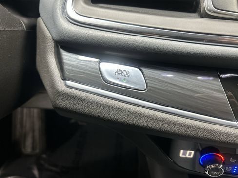 Certified 2019 Buick Enclave Premium image 18