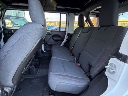 New 2026 Jeep Wrangler Unlimited Rubicon AWD/4WD image 20