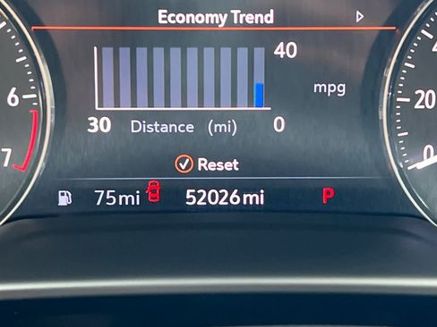 Used 2023 Buick Envision Essence FWD image 25