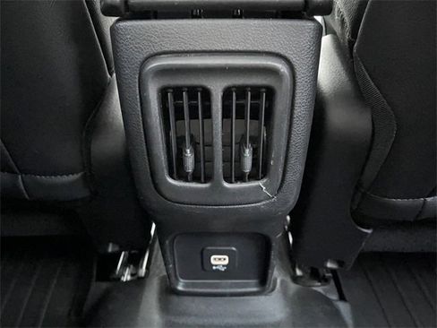 Used 2018 Jeep Compass Latitude image 20