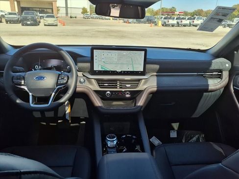 New 2026 Ford Explorer Platinum image 14