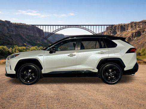 Used 2019 Toyota RAV4 XSE image 6