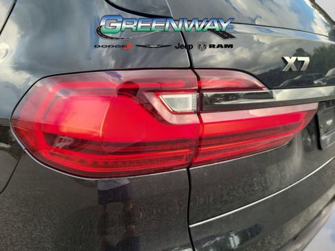 Used 2022 BMW X7 M50i image 5
