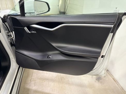 Used 2015 Tesla Model S 60 RWD image 32
