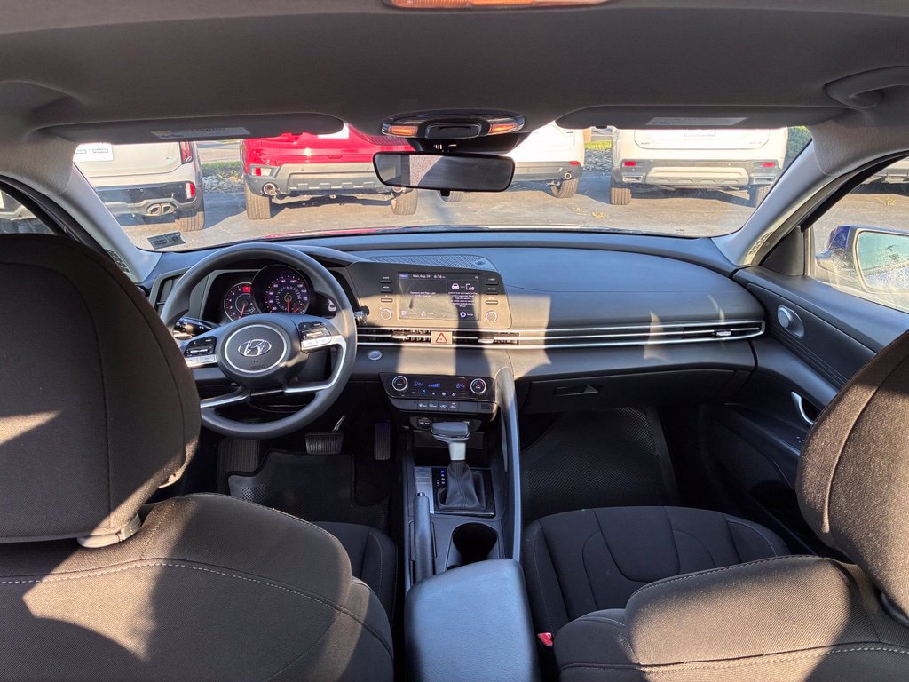 Used 2023 Hyundai Elantra SEL FWD image 14
